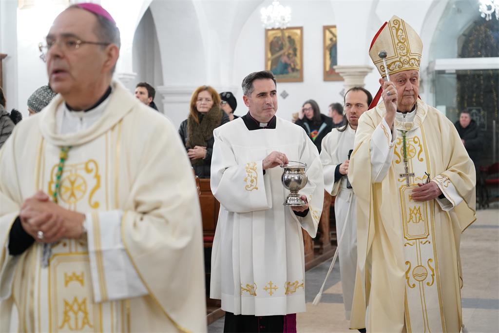 Uočnica svetkovine Sveta tri kralja i blagoslov vode u varaždinskoj katedrali